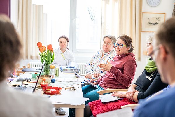 Teambesprechung auf der Palliativstation im Diako